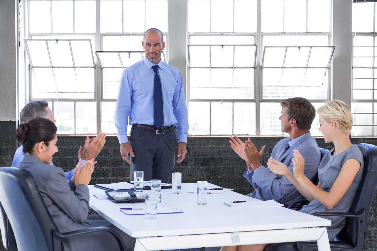 Navigating Uncertainty: The Social Dimension of Leadership, your Secret Weapon for Retention and Engagement